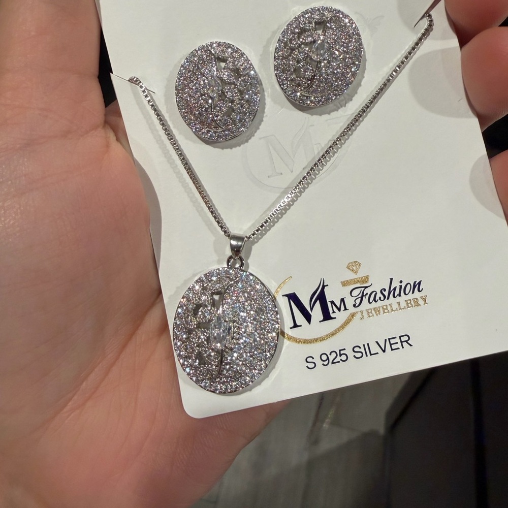 MNM Fashion Silver Sparkle Oval Pendant Necklace with Matching Earrings